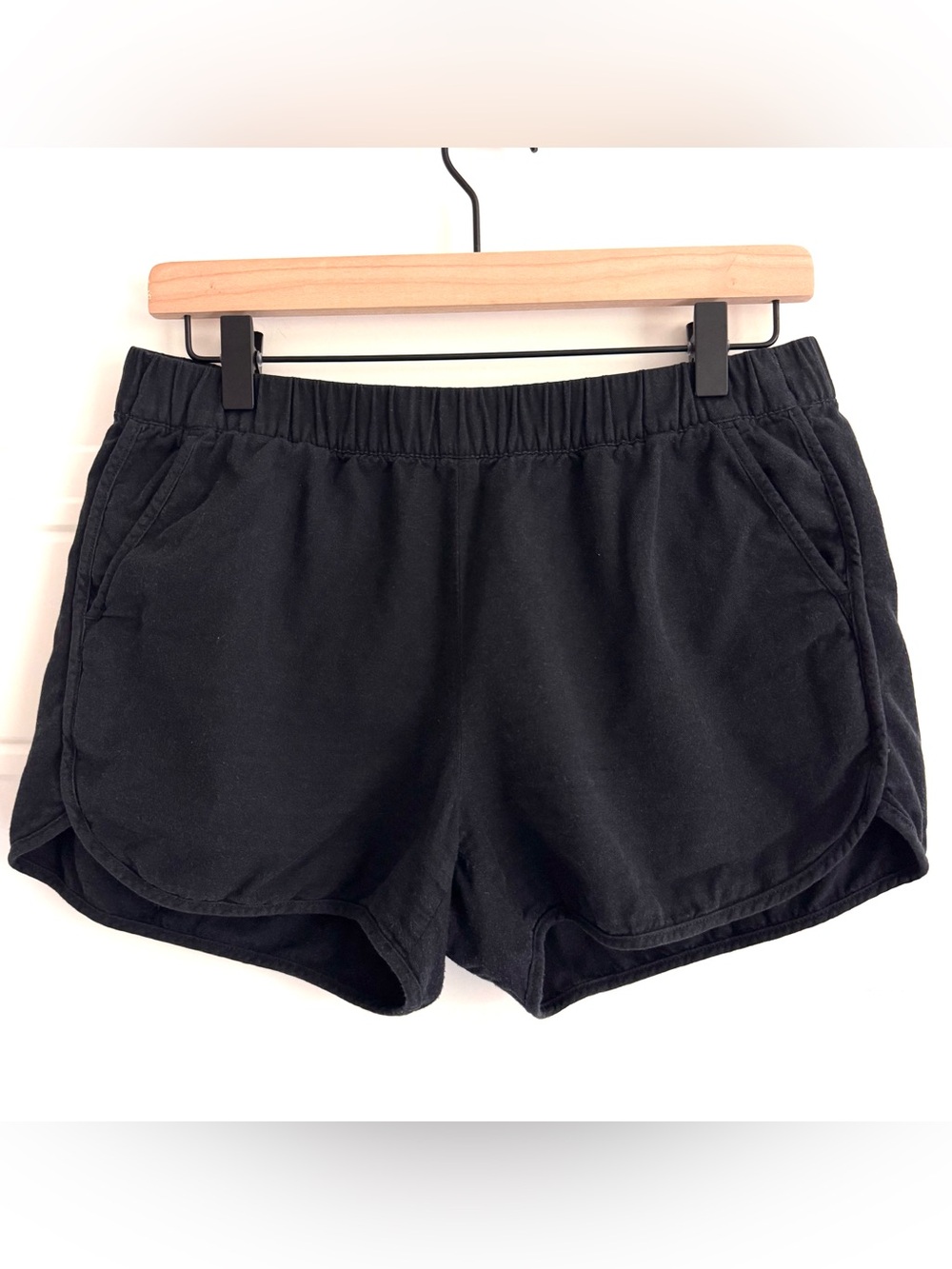 Madewell Women’s Black Elastic-Waist Shorts, S